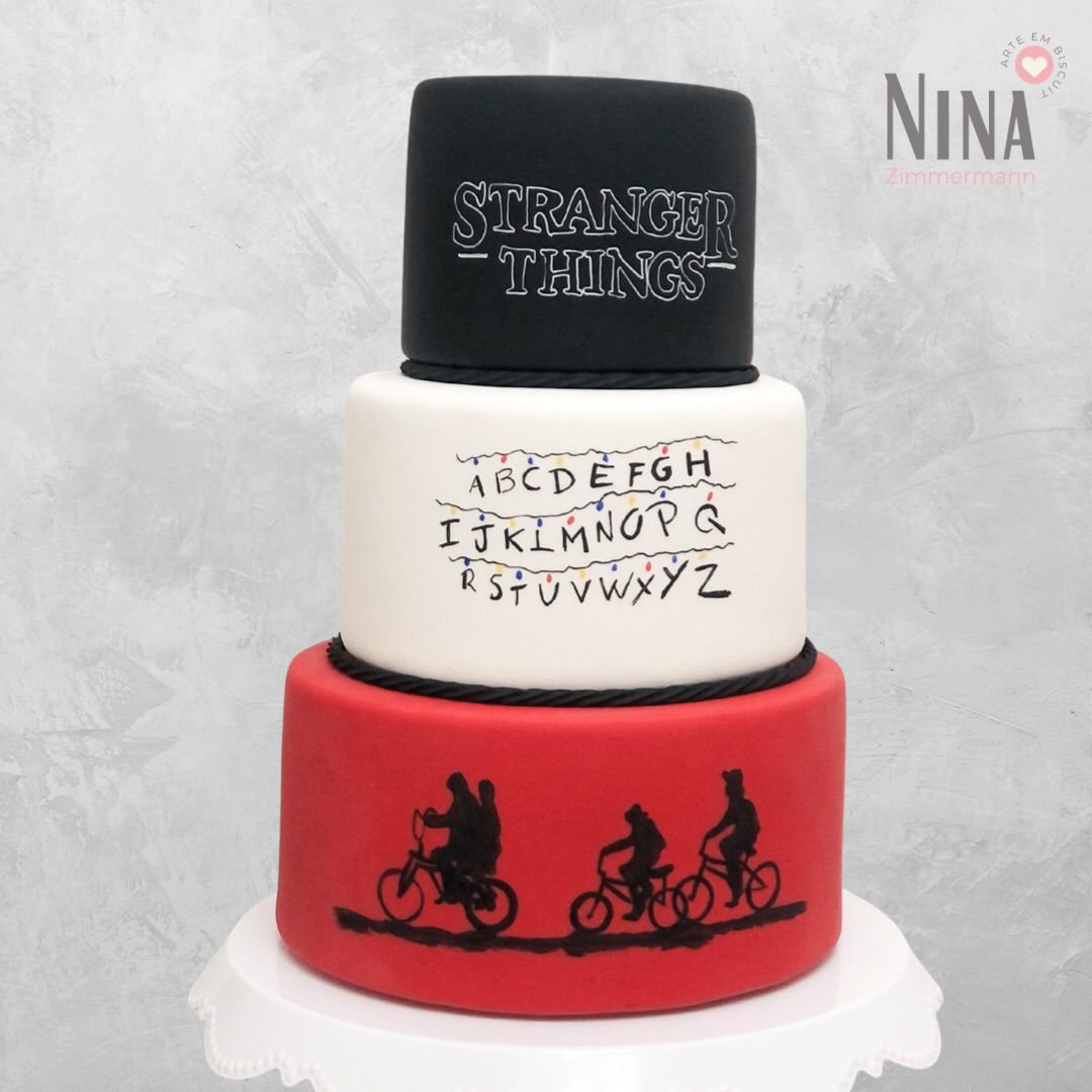 Bolo cenográfico Stranger Things — aluguel Nina Z Biscuit