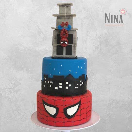 Bolo cenográfico Homem Aranha 2 — aluguel Nina Z Biscuit