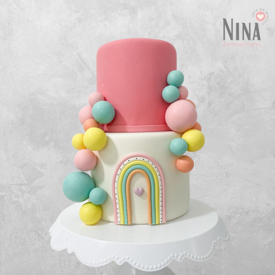 Bolo cenográfico Arco-Íris — aluguel Nina Z Biscuit
