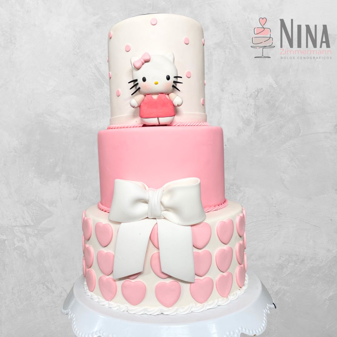 Bolo cenográfico Hello Kitty 1 — aluguel Nina Z Biscuit