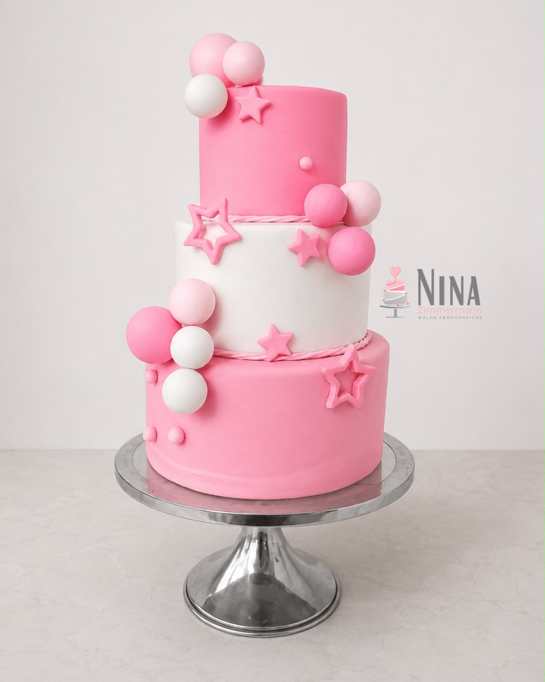Bolo cenográfico Pink — aluguel Nina Z Biscuit