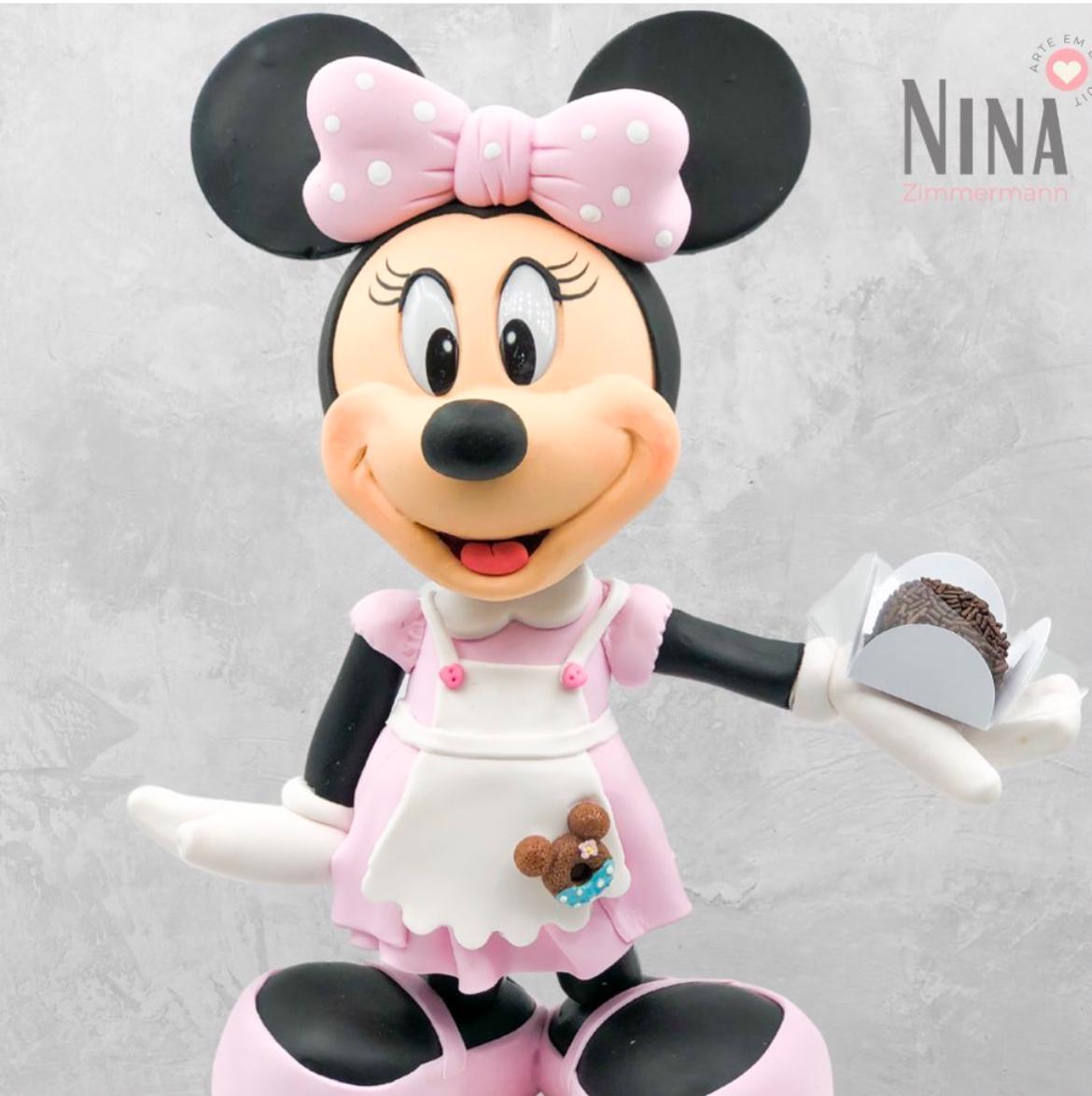 Bolo cenográfico Minnie confeiteira — aluguel Nina Z Biscuit
