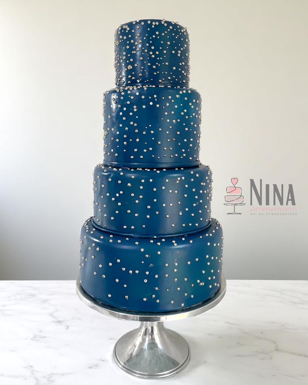 Bolo cenográfico Blue — aluguel Nina Z Biscuit