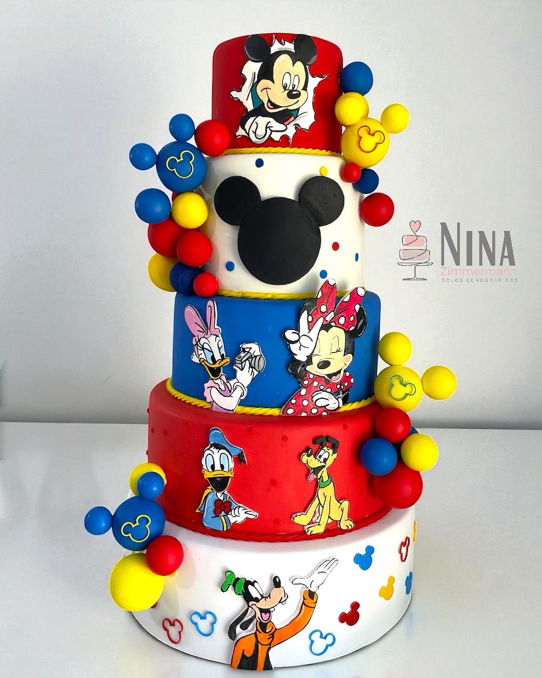 Bolo cenográfico Disney 3 — aluguel Nina Z Biscuit