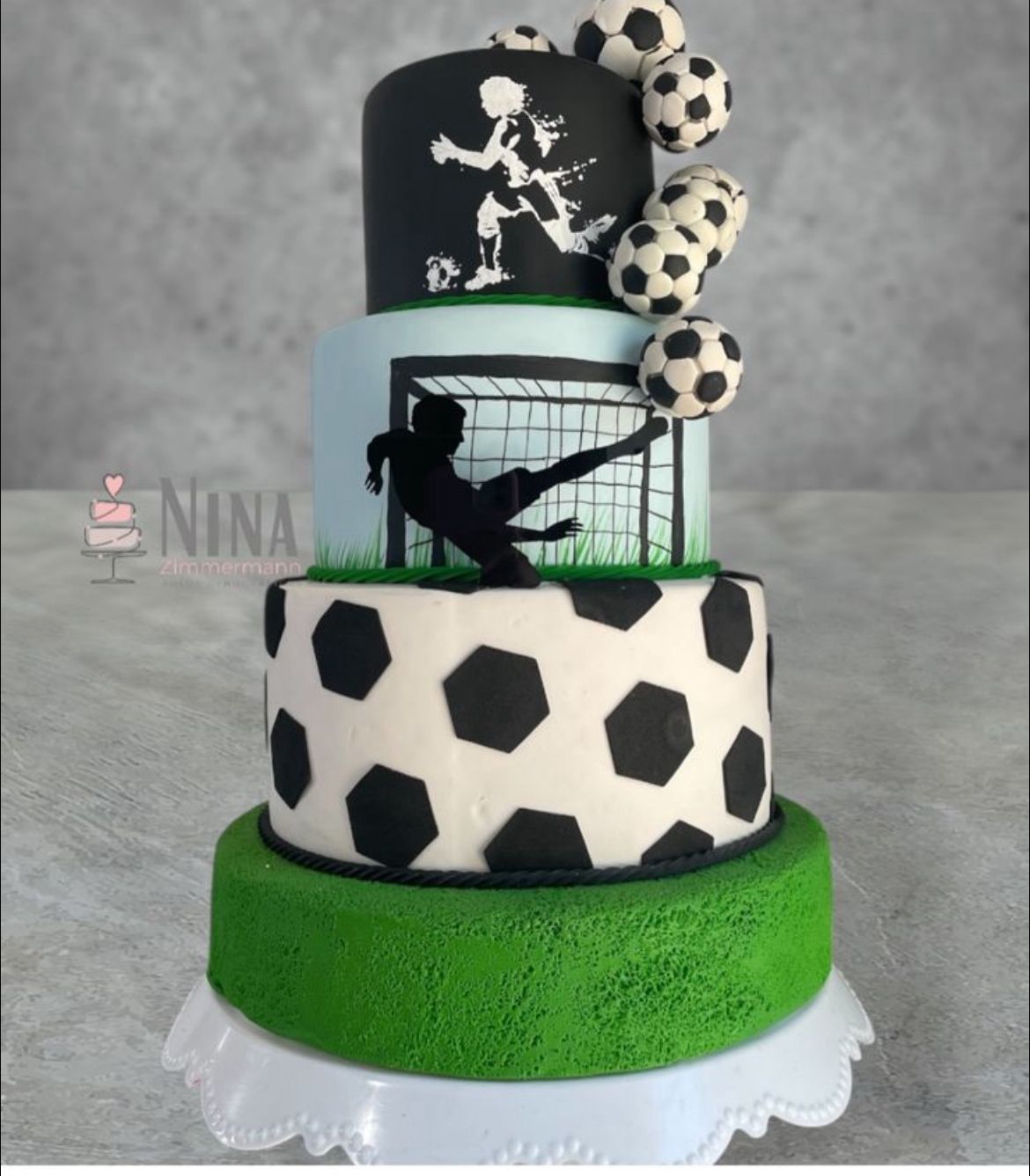 Bolo cenográfico Futebol 4 — aluguel Nina Z Biscuit