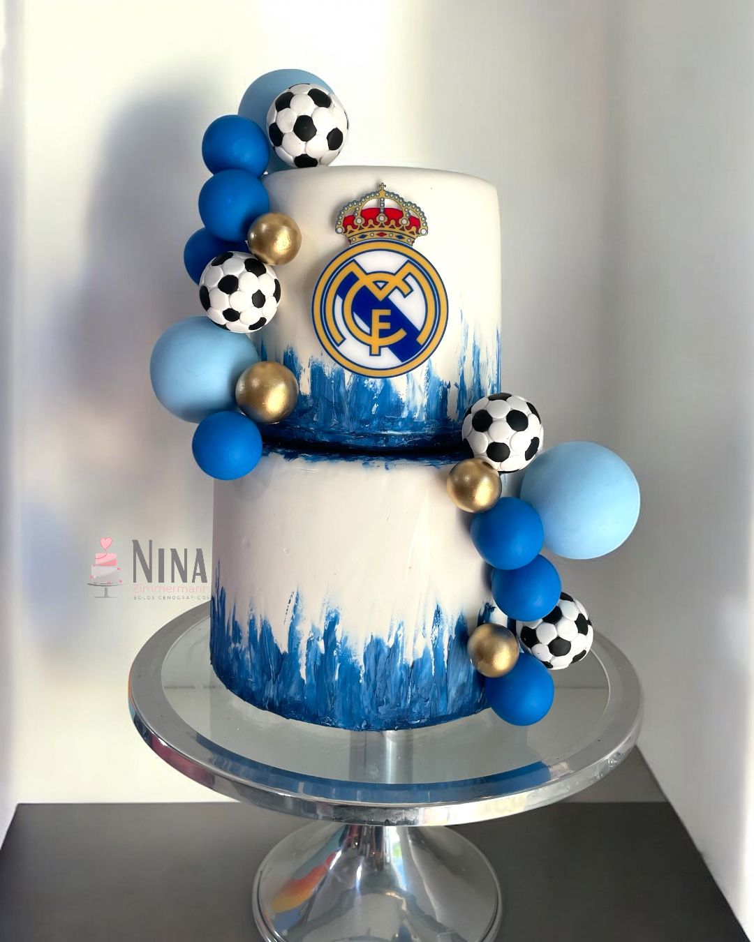 Bolo cenográfico Real Madrid — aluguel Nina Z Biscuit