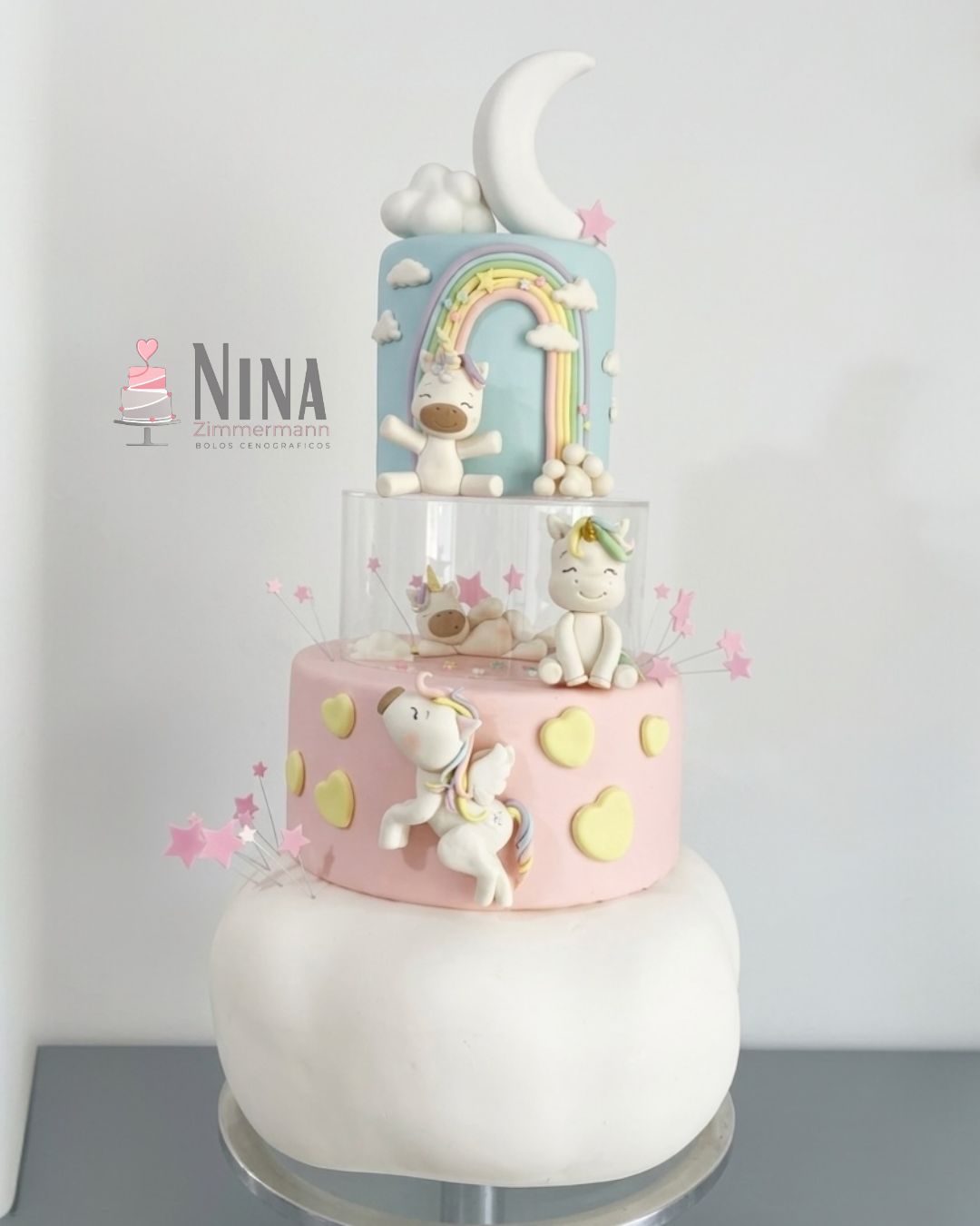 Bolo cenográfico Unicórnio Luxo — aluguel Nina Z Biscuit