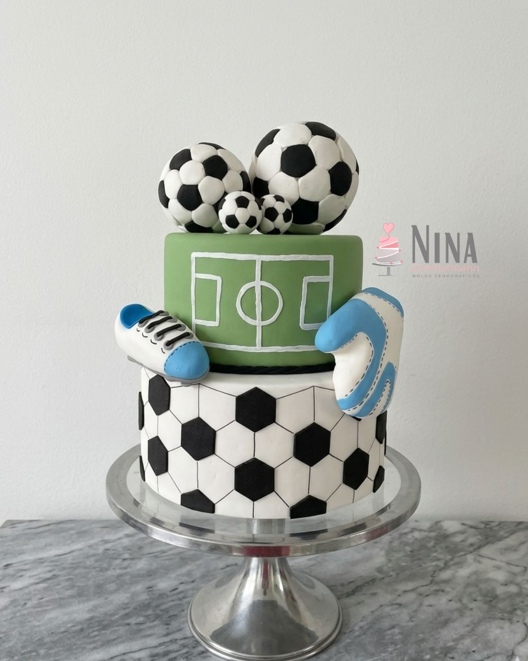 Bolo cenográfico Futebol 5 — aluguel Nina Z Biscuit