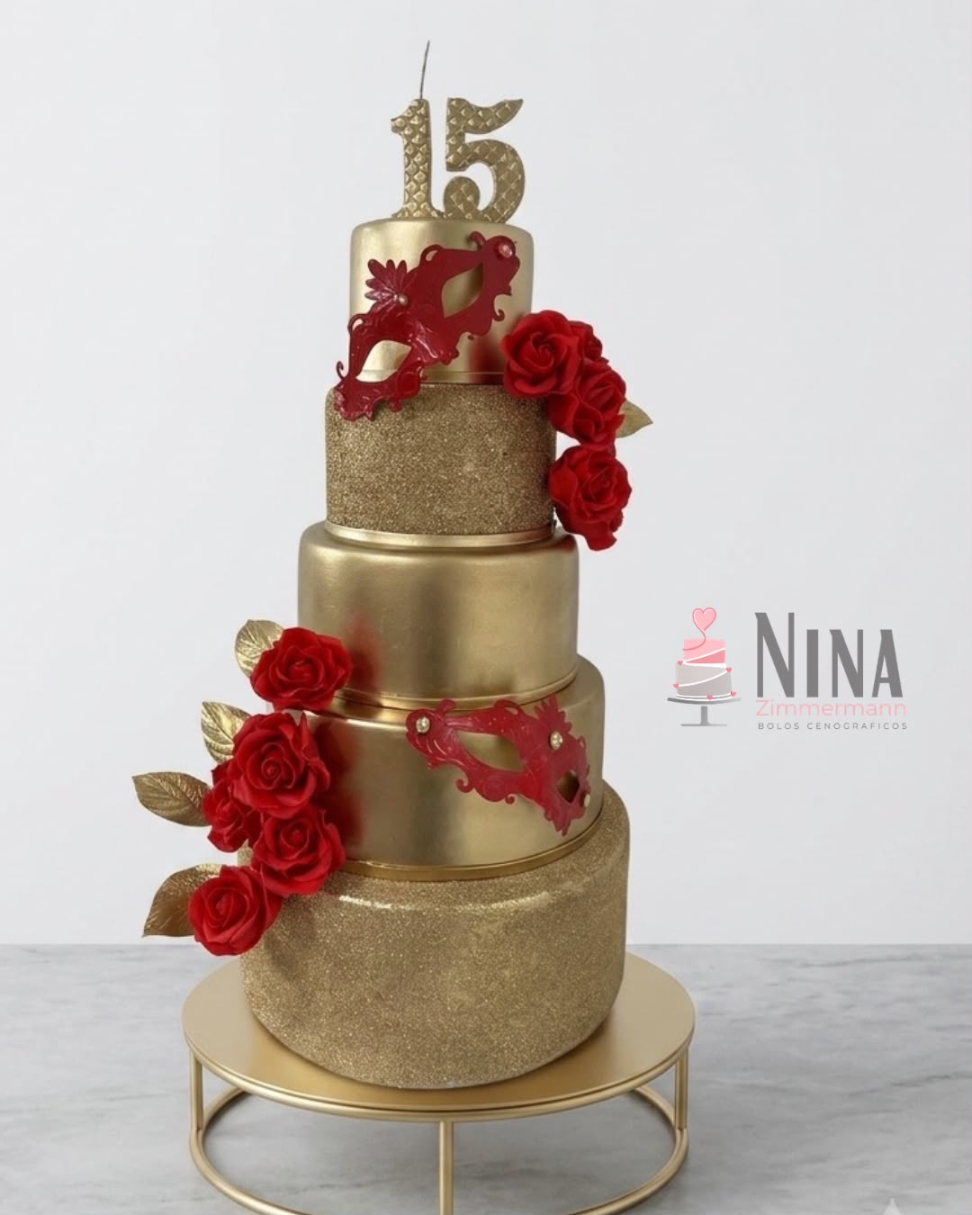 Bolo cenográfico Baile de Máscaras 2 — aluguel Nina Z Biscuit